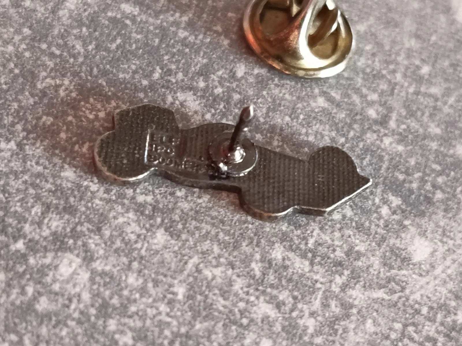 Renault formula 1 elf boomerang pin – photo 6